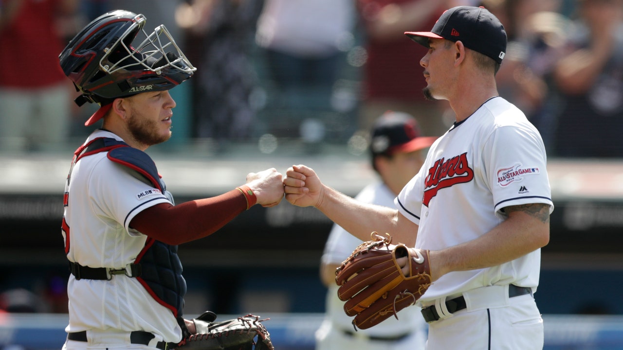 Bauer strikes out season-high 12; Indians top KC 5-3